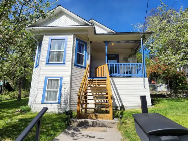 6011 Shasta Ave, Dunsmuir, CA 96025