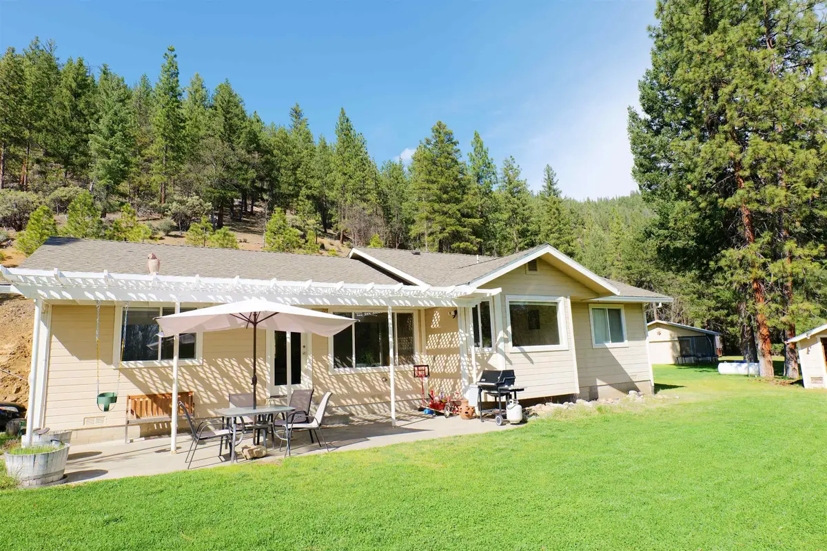 8041 Scott River Rd, Fort Jones, CA 96032 - #1