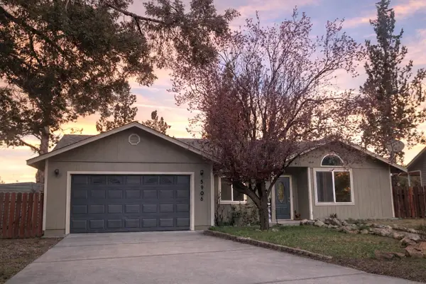 5906 Helm Pl, Weed, CA 96094