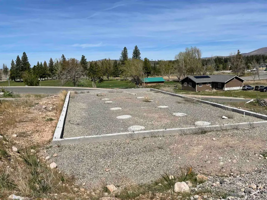 444 E Lincoln Ave, Weed, CA 96094 - #3