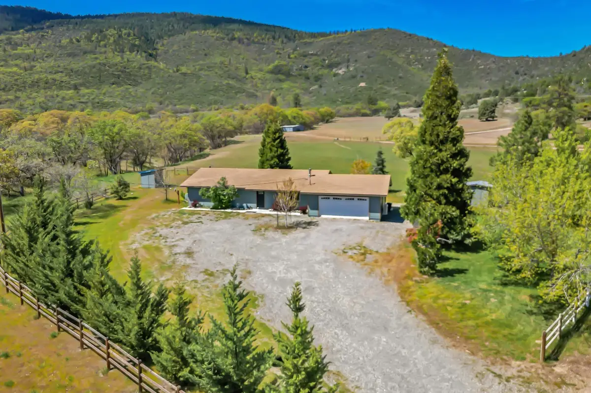 9121 Guys Gulch, Yreka, CA 96097 - #1