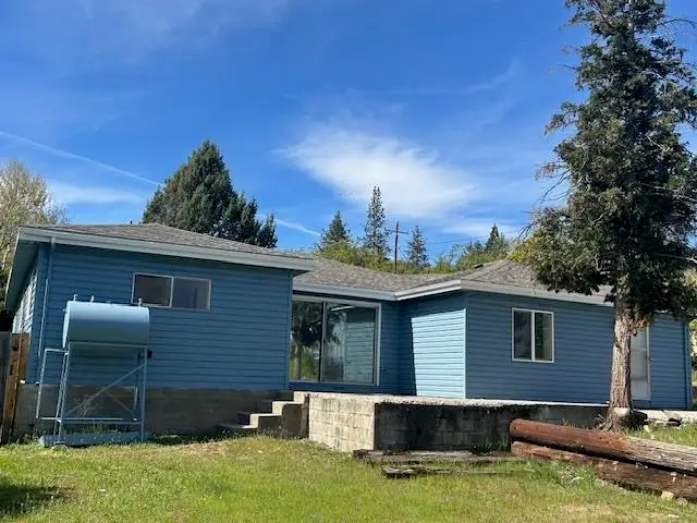 1115 North Street, Yreka, CA 96097 - #2