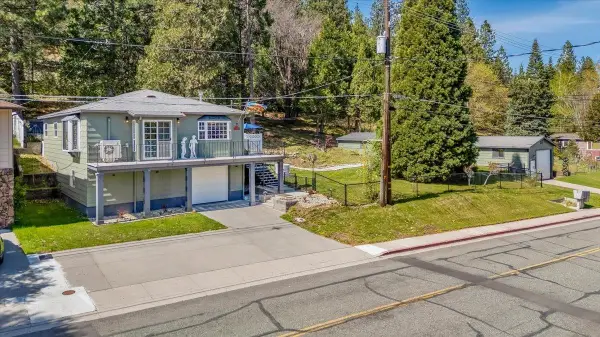 857 S Weed Blvd, Weed, CA 96094