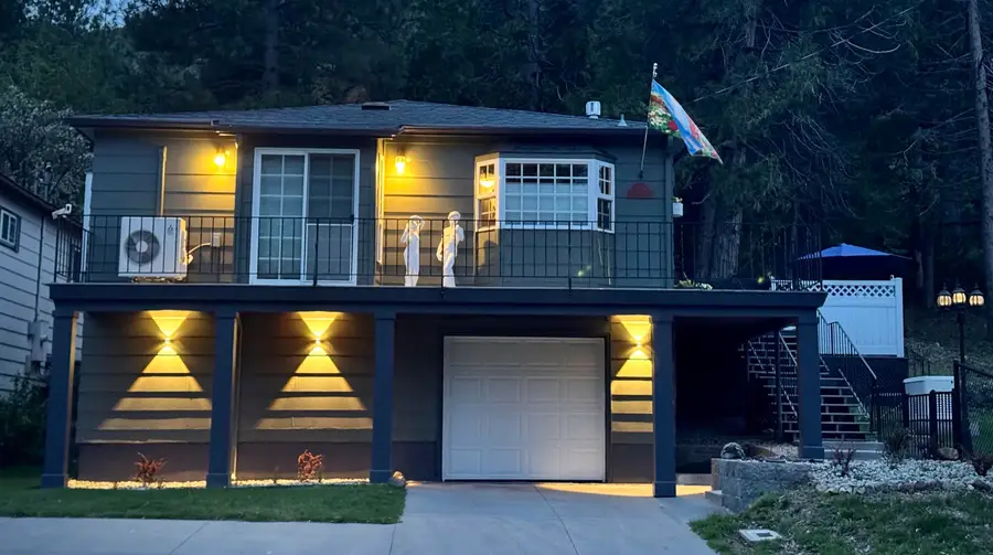 857 S Weed Blvd, Weed, CA 96094 - #2