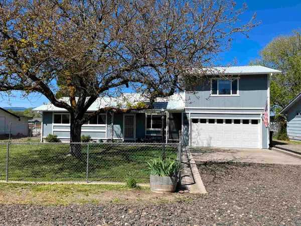 140 N 5th St, Montague, CA 96064