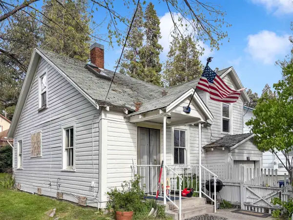 377 Oregon St, Weed, CA 96094