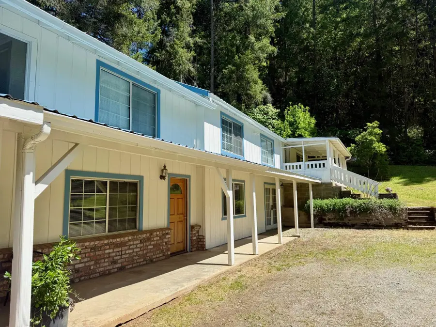 816 and 814 Curly Jack Road, Happy Camp, CA 96039 - #2