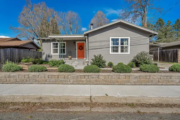 527 Third St, Yreka, CA 96097