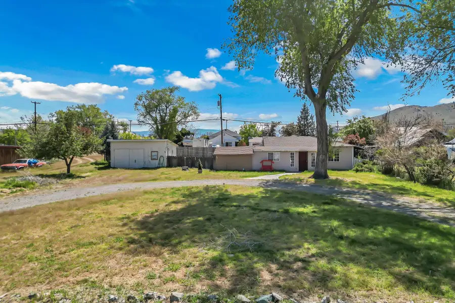 241 N 12th St, Montague, CA 96064 - #2