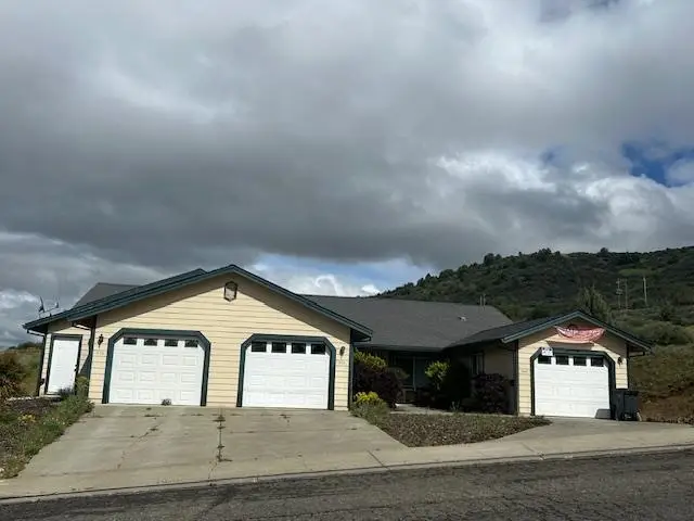 856-858-860 Sierra Vista Drive, Yreka, CA 96097 - #1