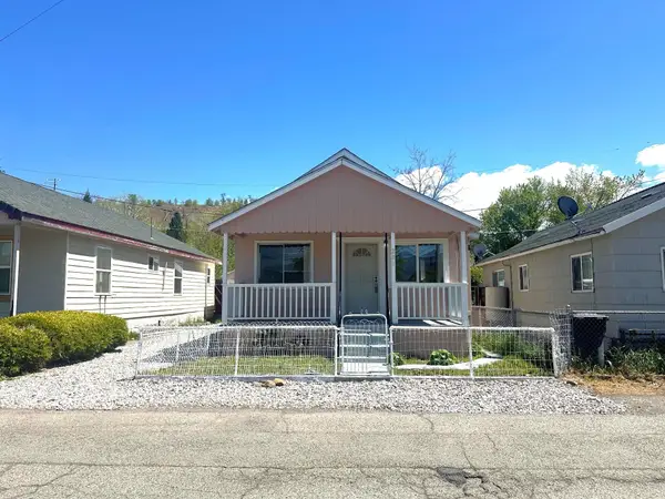 281 Clay Streeet, Weed, CA 96094