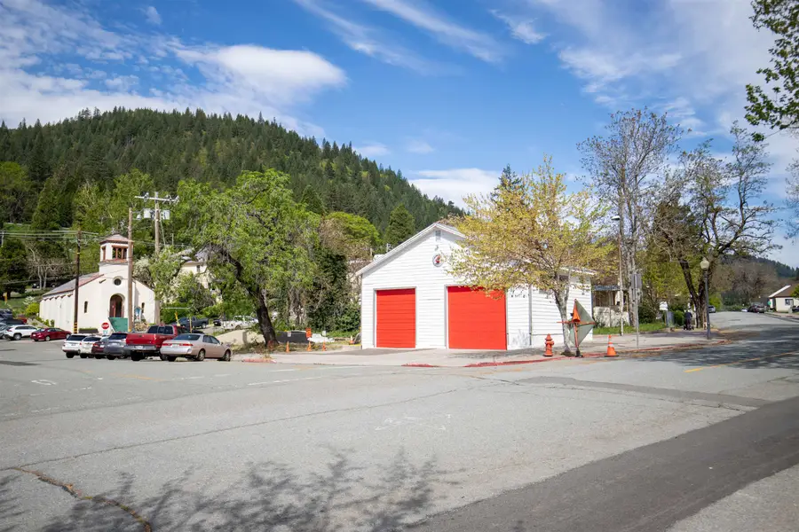 5621 Dunsmuir  Ave., Dunsmuir, CA 96025 - #2