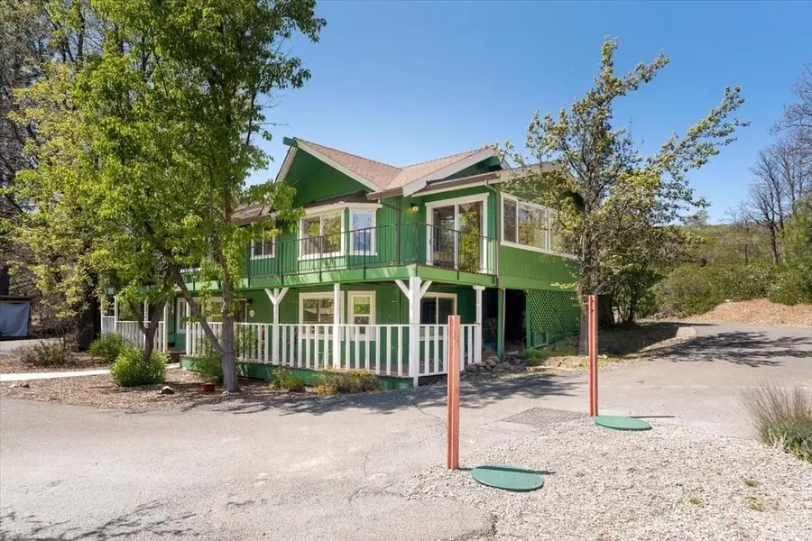 2435 College Ave, Weed, CA 96094 - #3