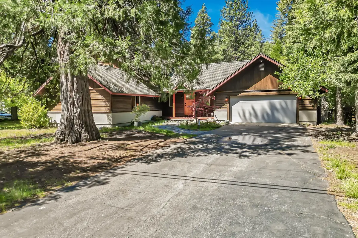 2106 Davis Place, Mount Shasta, CA 96067 - #1