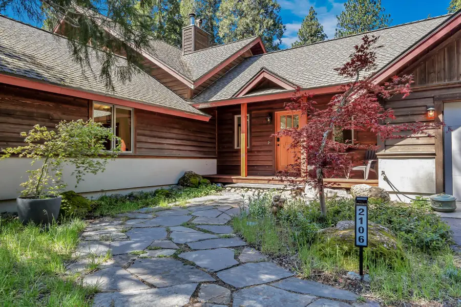 2106 Davis Place, Mount Shasta, CA 96067 - #2