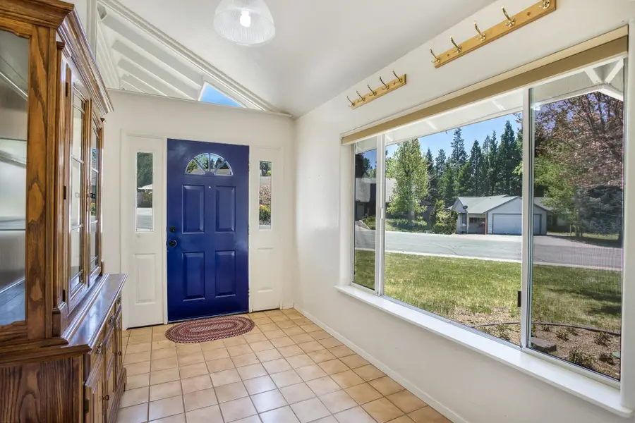 706 Glen Mar Drive, Mount Shasta, CA 96067 - #3