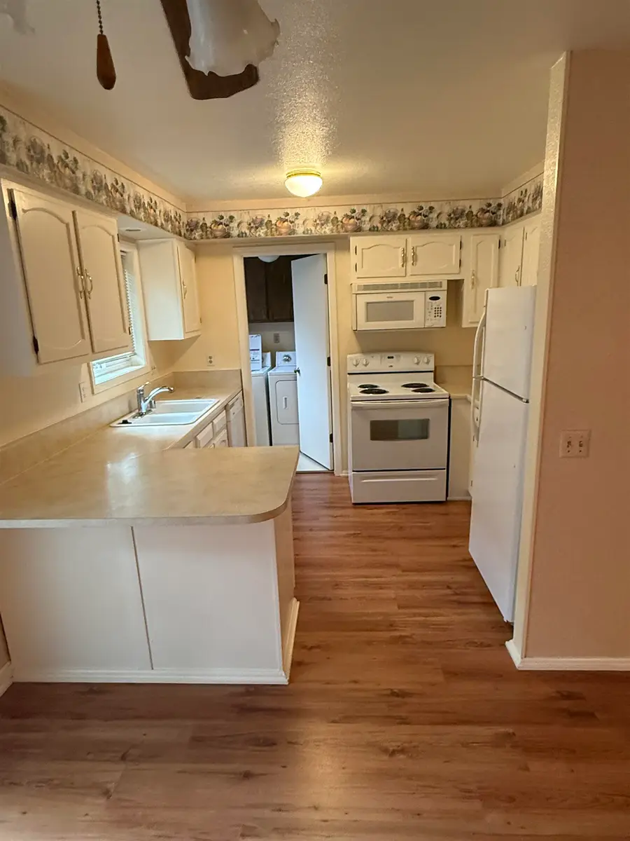 816 A Caroline Avenue, Mount Shasta, CA 96067 - #2
