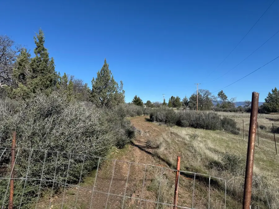 Unit 4 Lot 720 Whitepine St, Hornbrook, CA 96044 - #2