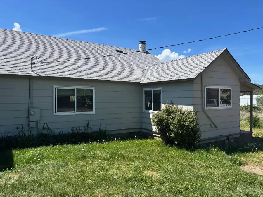 599 Spurr Street, Weed, CA 96064 - #2