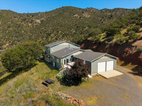 1245 W Moffett Creek Rd, Fort Jones, CA 96032