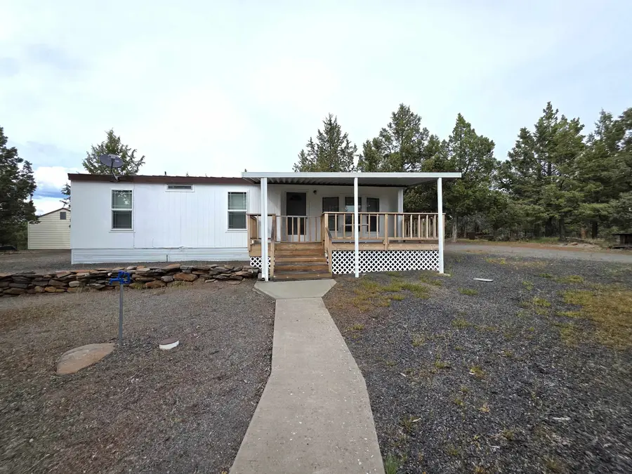 5638 Rocky Ridge Rd., Dorris, CA 96023 - #3
