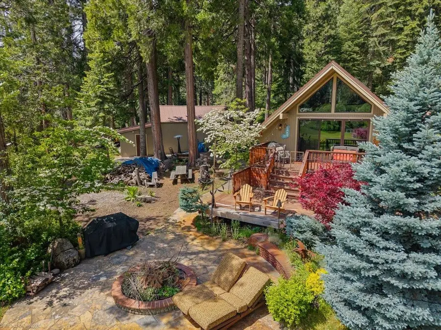 5204 Woodside Dr, Mount Shasta, CA 96067 - #2