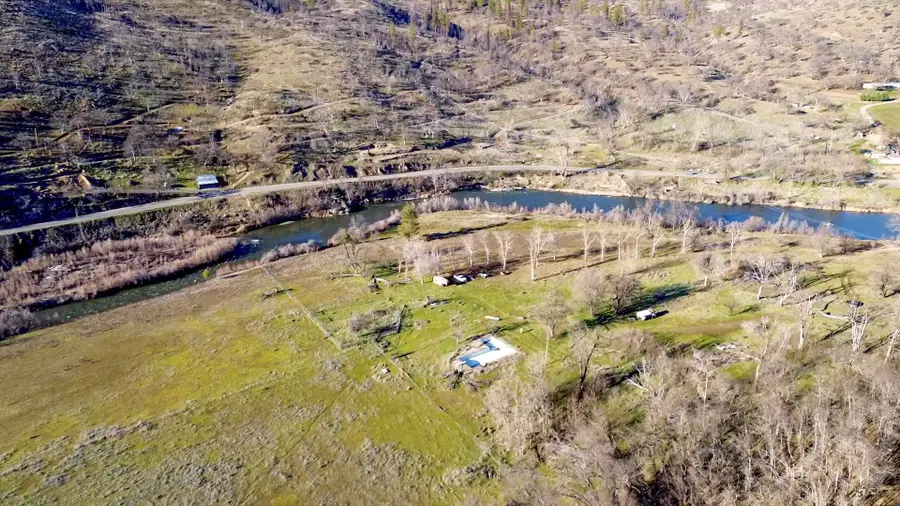 19625 Klamath River Rd, Klamath River, CA 96050 - #3