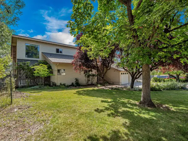 734 Meadowlark Lane, Yreka, CA 96097
