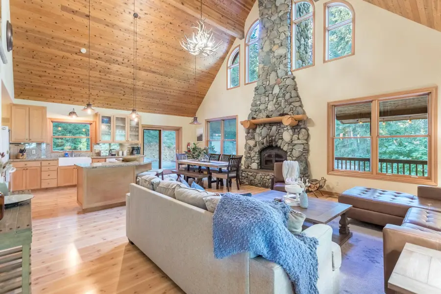 1900 Maple Drive, Weed, CA 96094 - #3