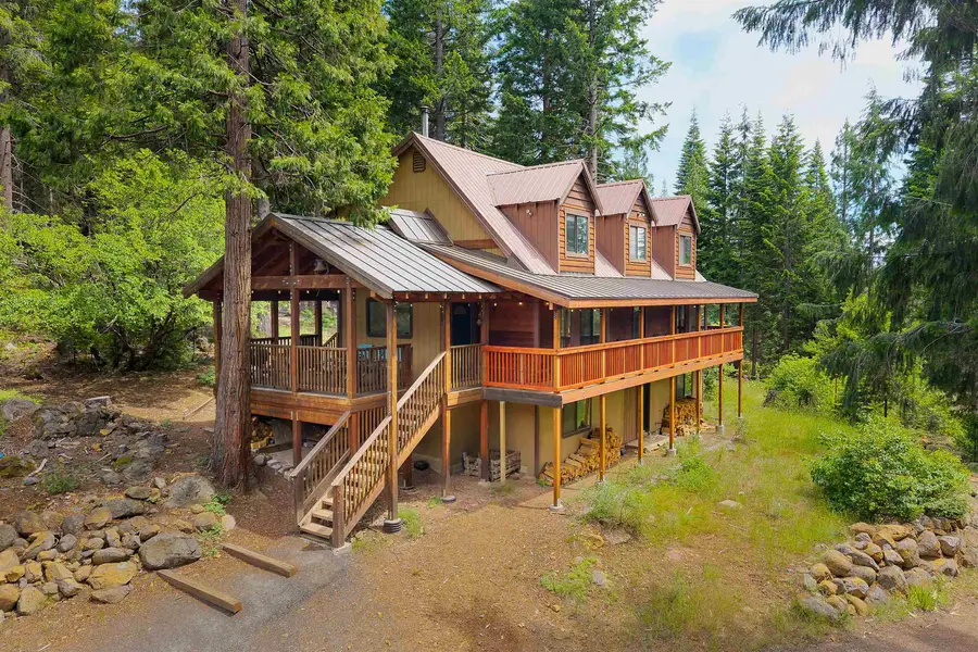7115 Volcanic Legacy Scenic Byway, Mount Shasta, CA 96067 - #2