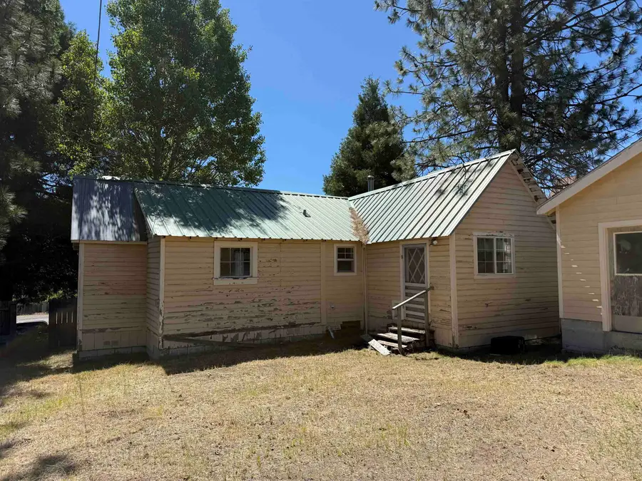 825 Oak, McCloud, CA 96057 - #2