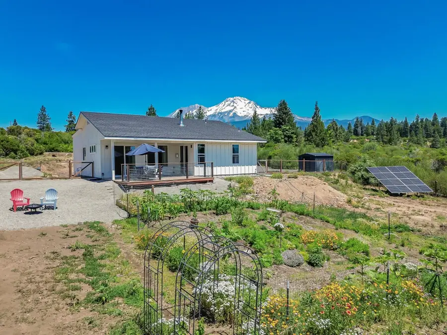 252 Twin View Ct, Mount Shasta, CA 96067 - #2