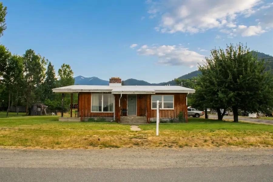 273 Diggles St, Etna, CA 96027 - #2