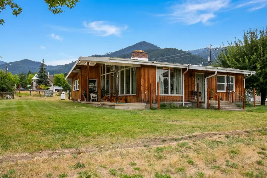 273 Diggles St, Etna, CA 96027 - #3