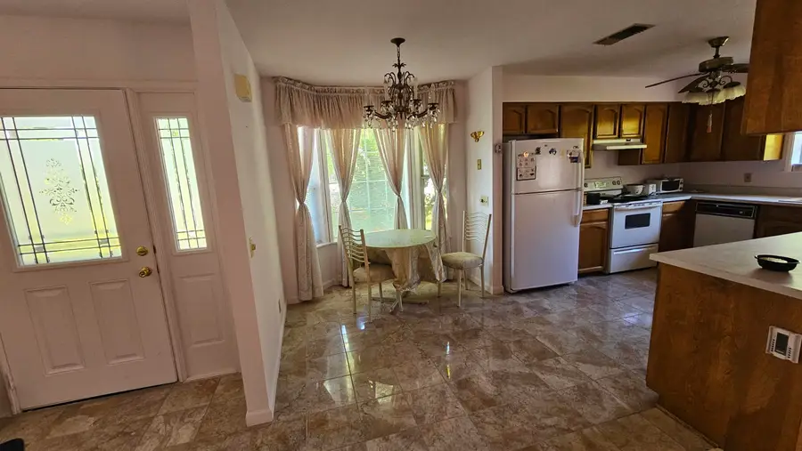 305 E Jessie Street, Mount Shasta, CA 96067 - #3