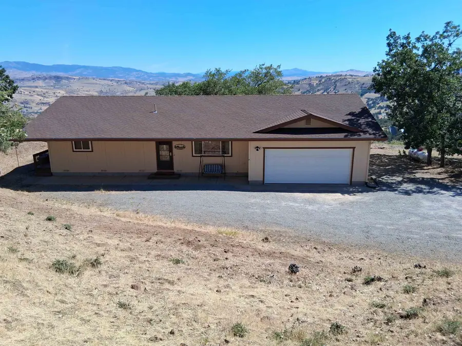 2341 Owens Way, Hornbrook, CA 96044 - #2