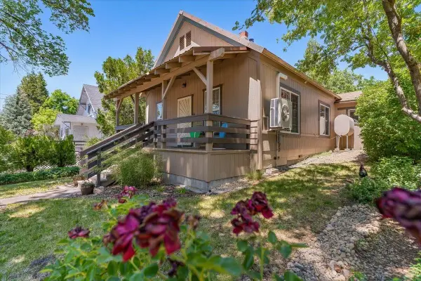 109 W Inez, Weed, CA 96094