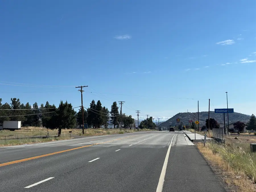 2010 Fort Jones Rd, Yreka, CA 96097 - #3