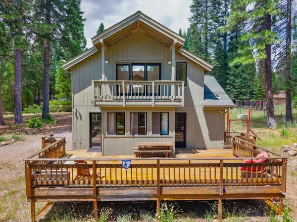 532 Shasta Pines Drive, McCloud, CA 96067