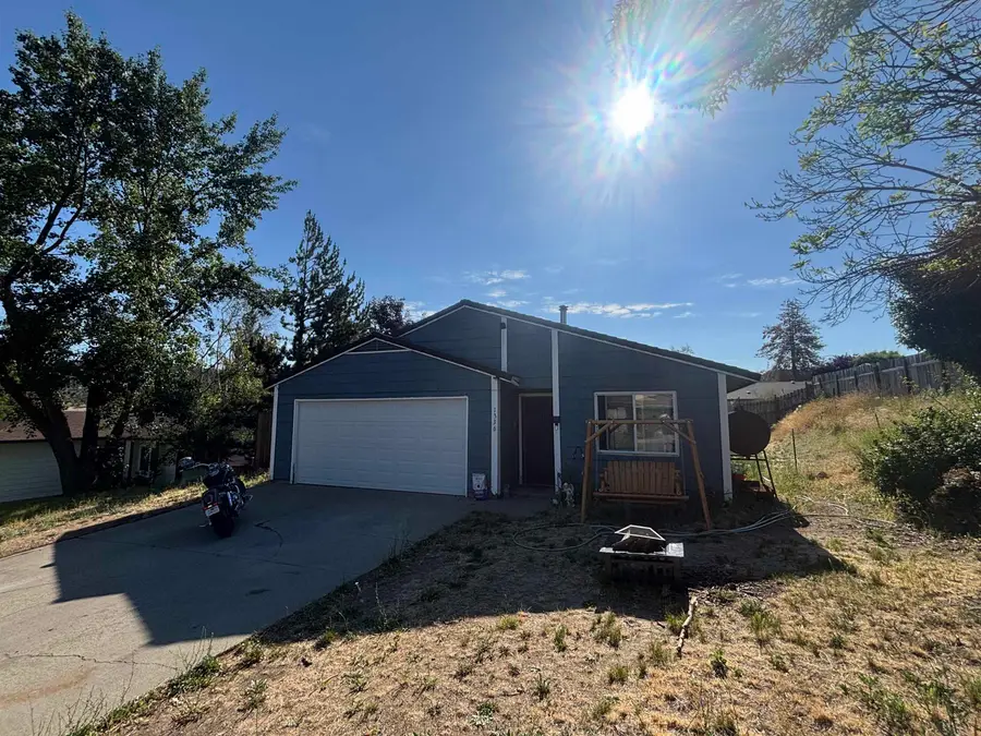 1336 Comstock, Yreka, CA 96097 - #2