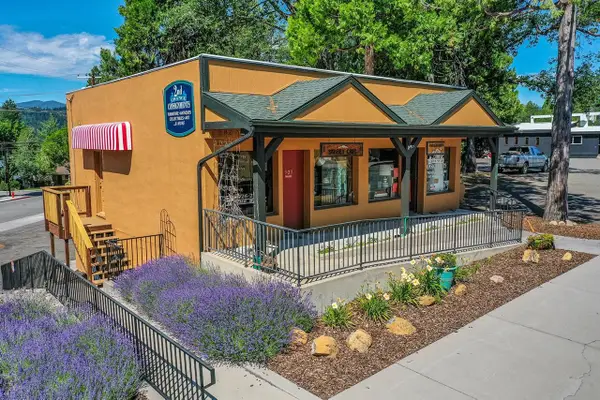 909 S Mt Shasta Blvd S, Mount Shasta, CA 96067