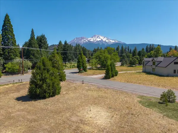Corner of Lassen & Meadow Valley, Mt Shasta, CA 96067