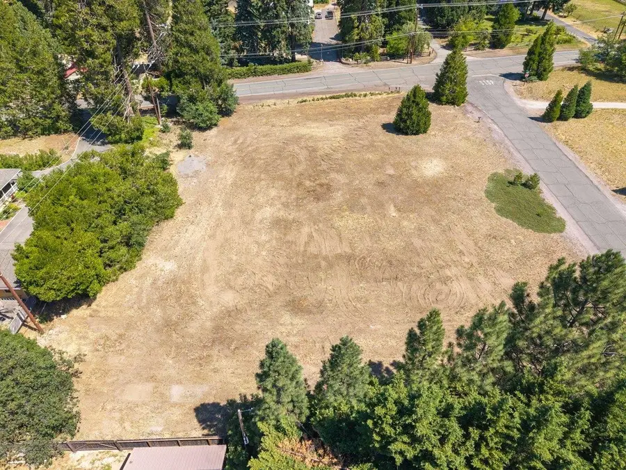 Corner of Lassen & Meadow Valley, Mount Shasta, CA 96067 - #2