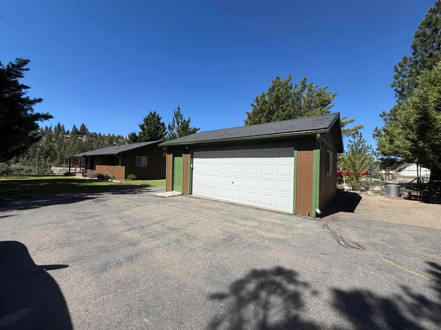 5101 Indian Island Drive, Weed, CA 96094 - #2