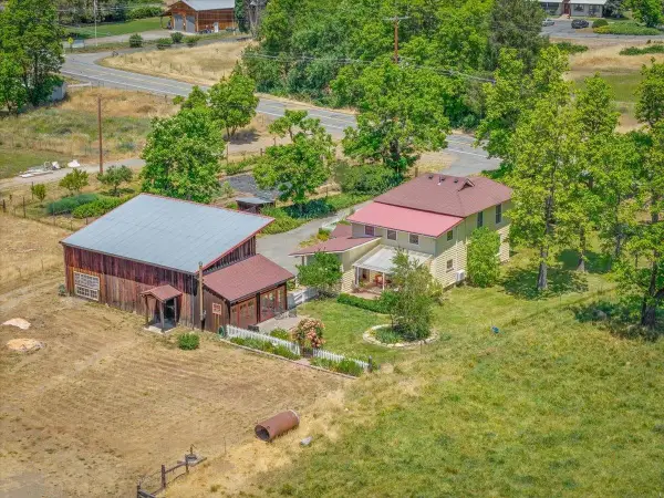 44510 State Hwy 96, Seiad Valley, CA 96086