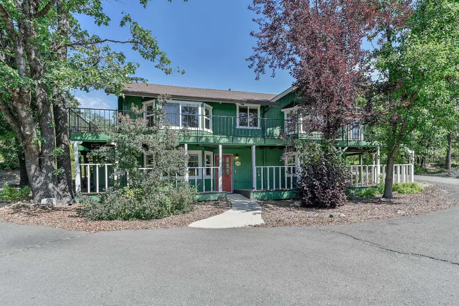 2435 College Ave, Weed, CA 96094 - #2