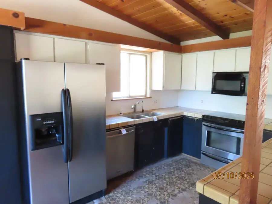 6323 Scott River Rd, Fort Jones, CA 96032 - #2
