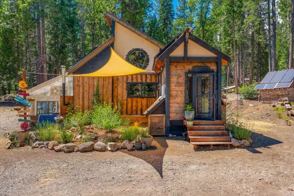 6803 Elk Springs Dr., McCloud, CA 96057