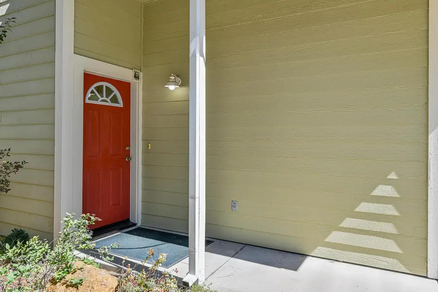 1629 Grant Rd, Mount Shasta, CA 96067 - #2