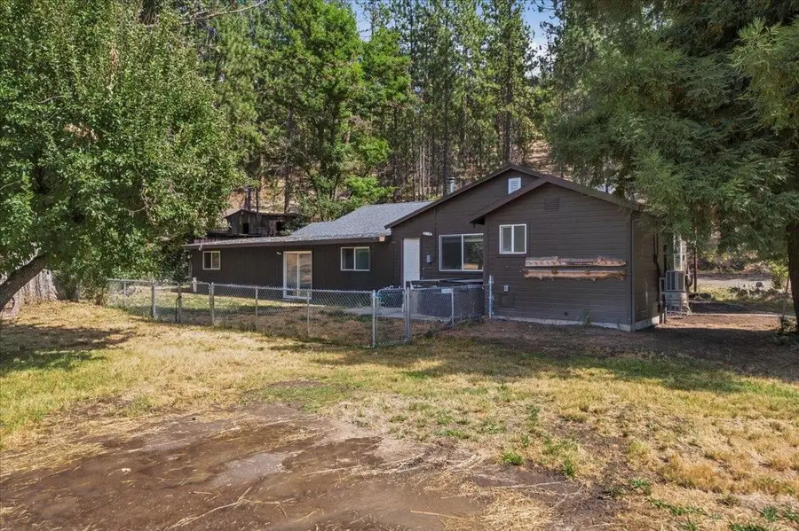 37 Allison Way, Fort Jones, CA 96032 - #3